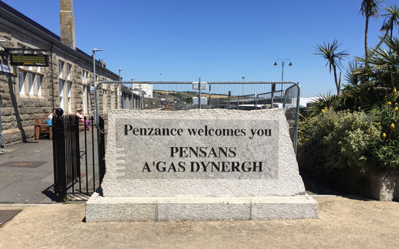 01_Penzance Welcome sign