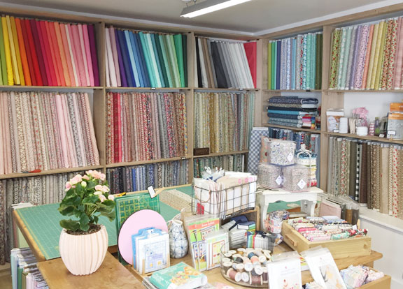 04_Quilt & Sew Fabric Wall